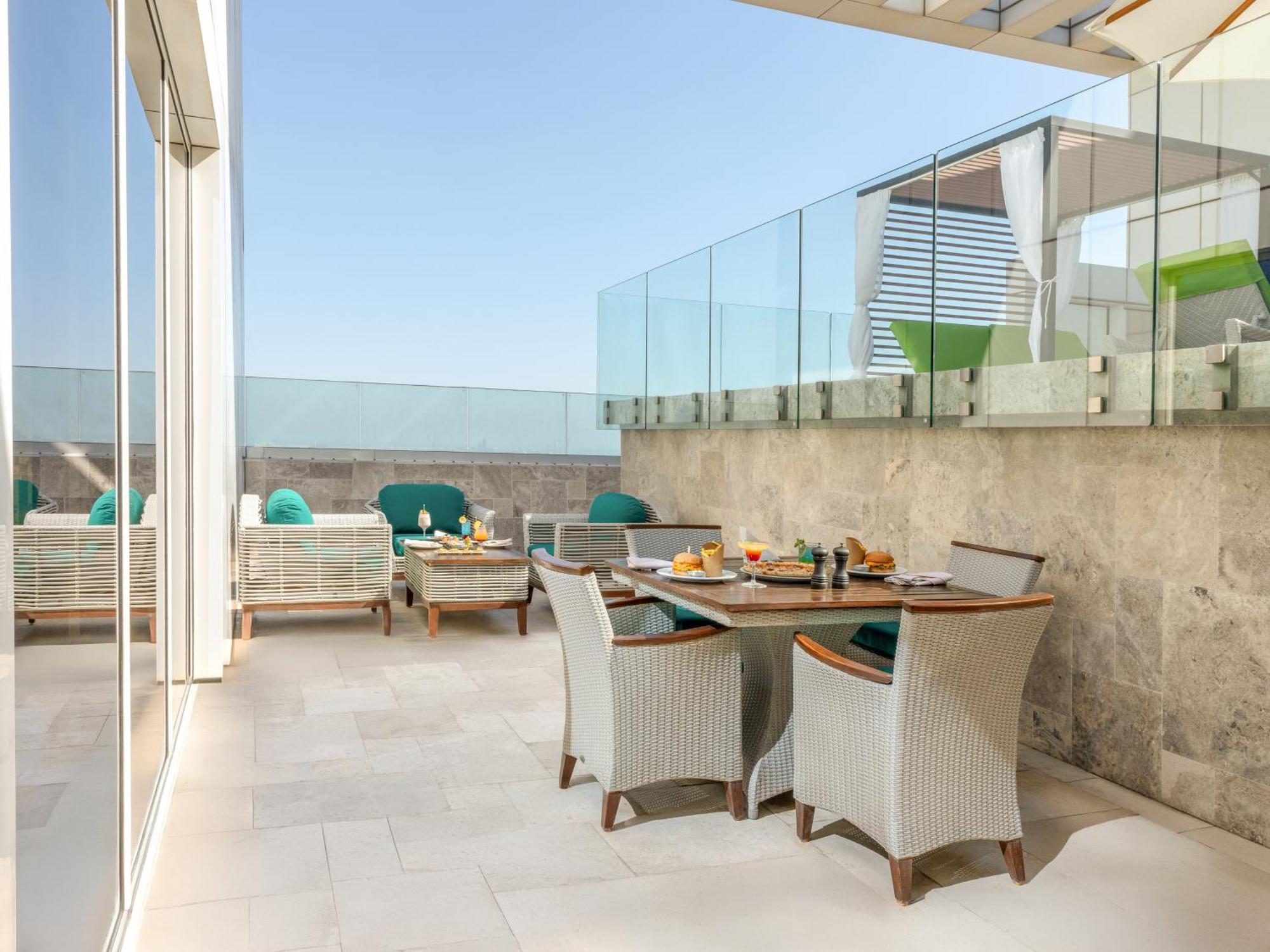 Swiss-Belsuites Admiral Juffair Manama Exterior foto
